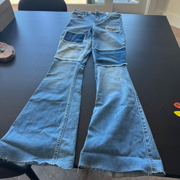 Hollister patch bellbottom jeans waist 26, length 31 - Picture 4 of 4